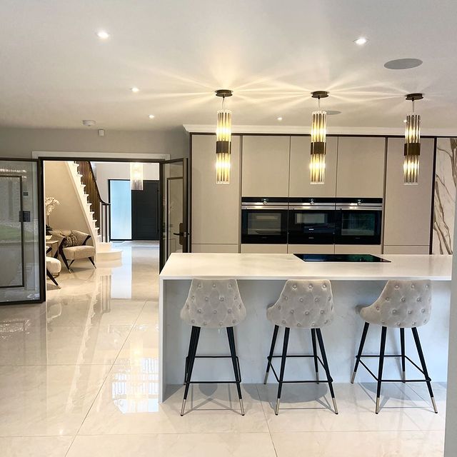 Rylight Antique Brass Round Chandelier/High-end Ceiling Light Fixture