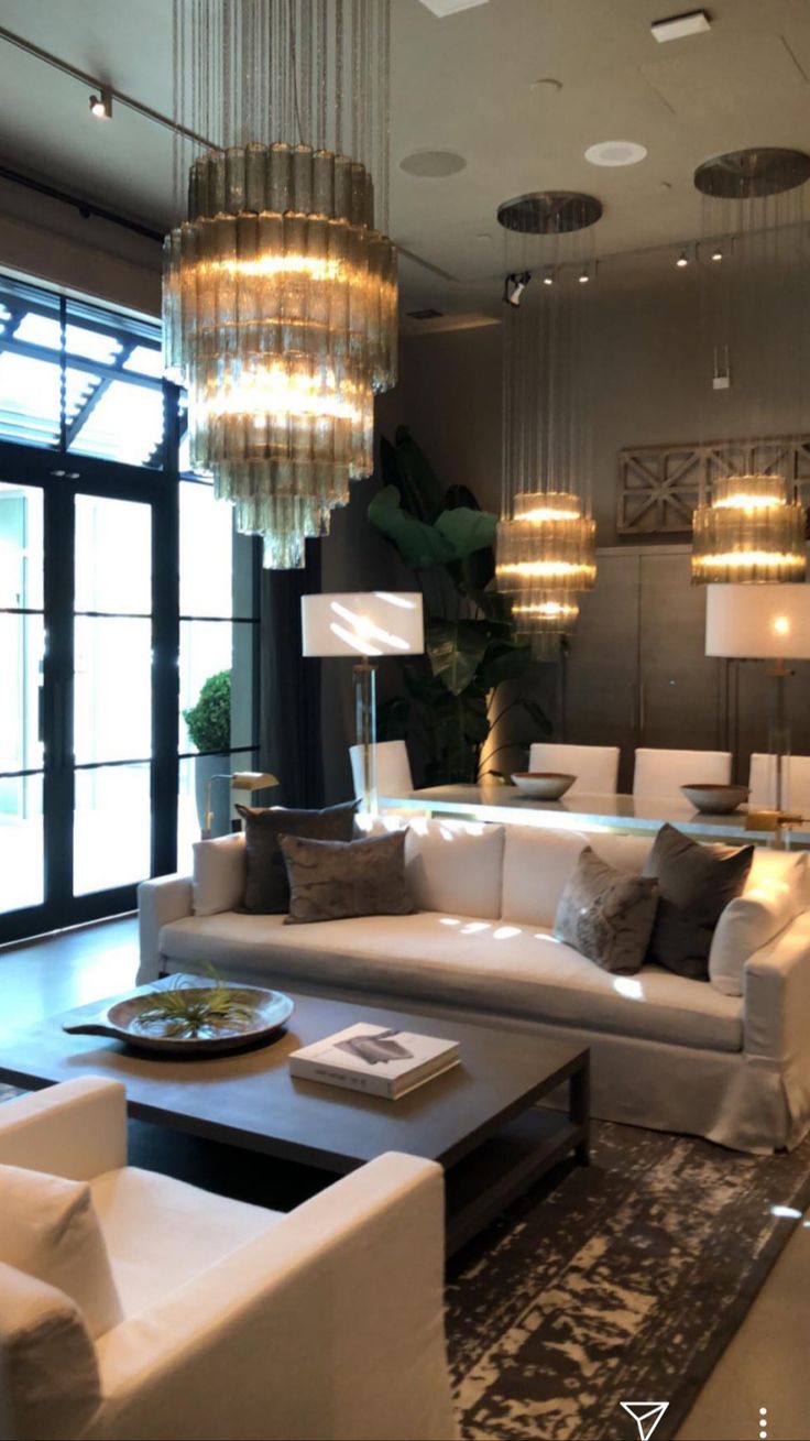 Rylight 4/6-laags buisvormige glazen kroonluchter in Italiaanse stijl met verchroomde afwerking