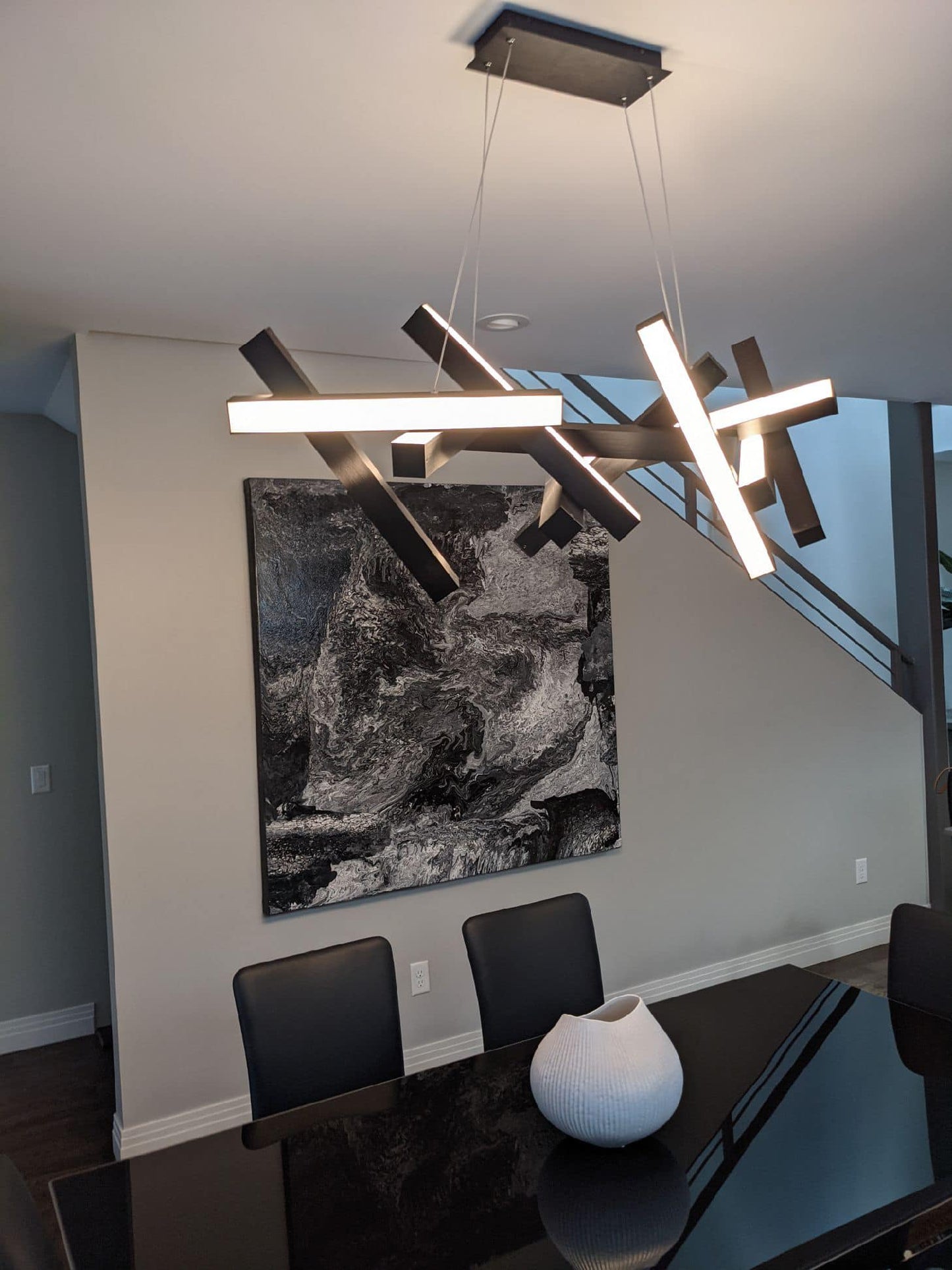 Modern Round/Linear Geometric Aluminum LED Chandelier