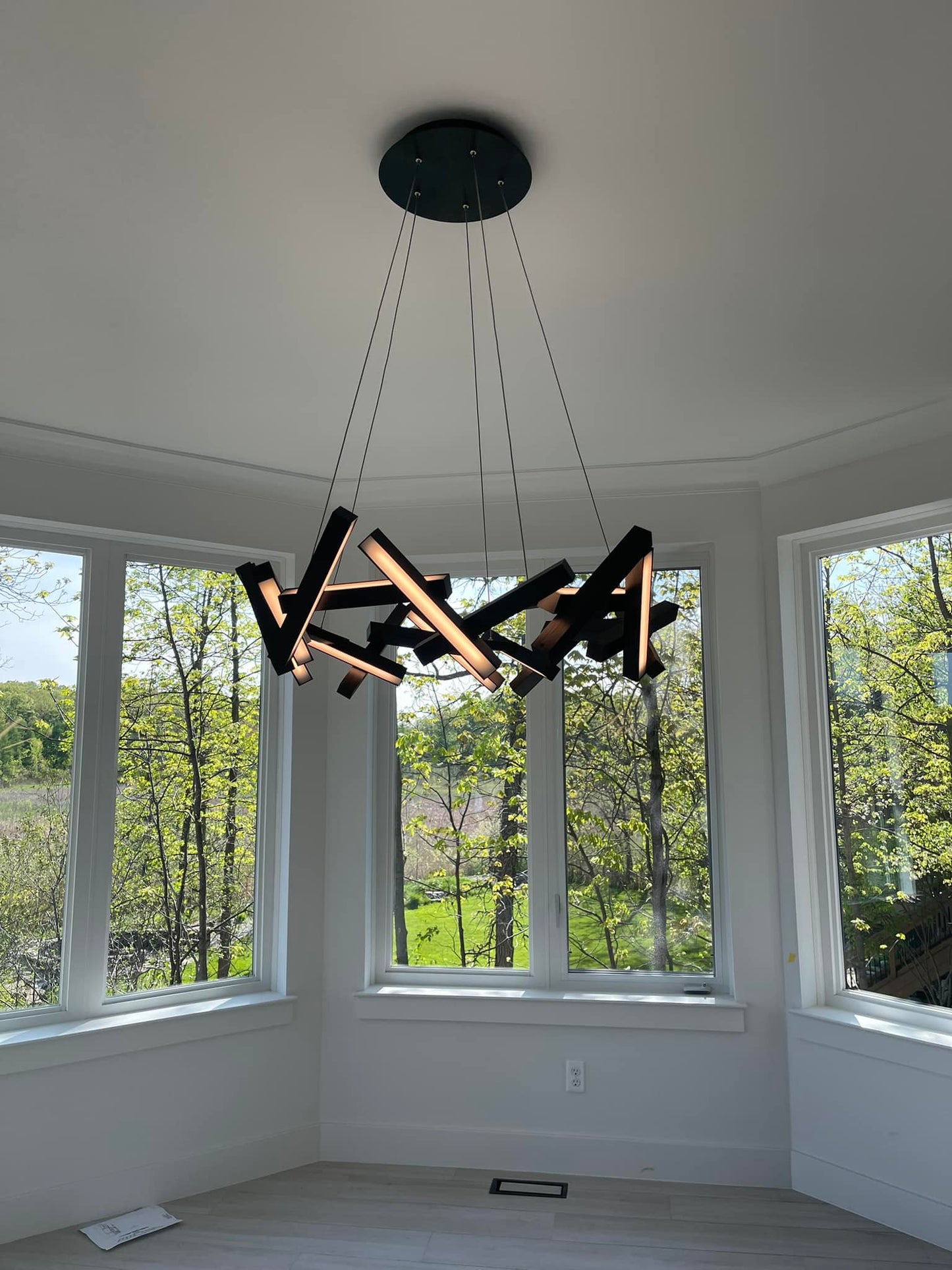 Modern Round/Linear Geometric Aluminum LED Chandelier