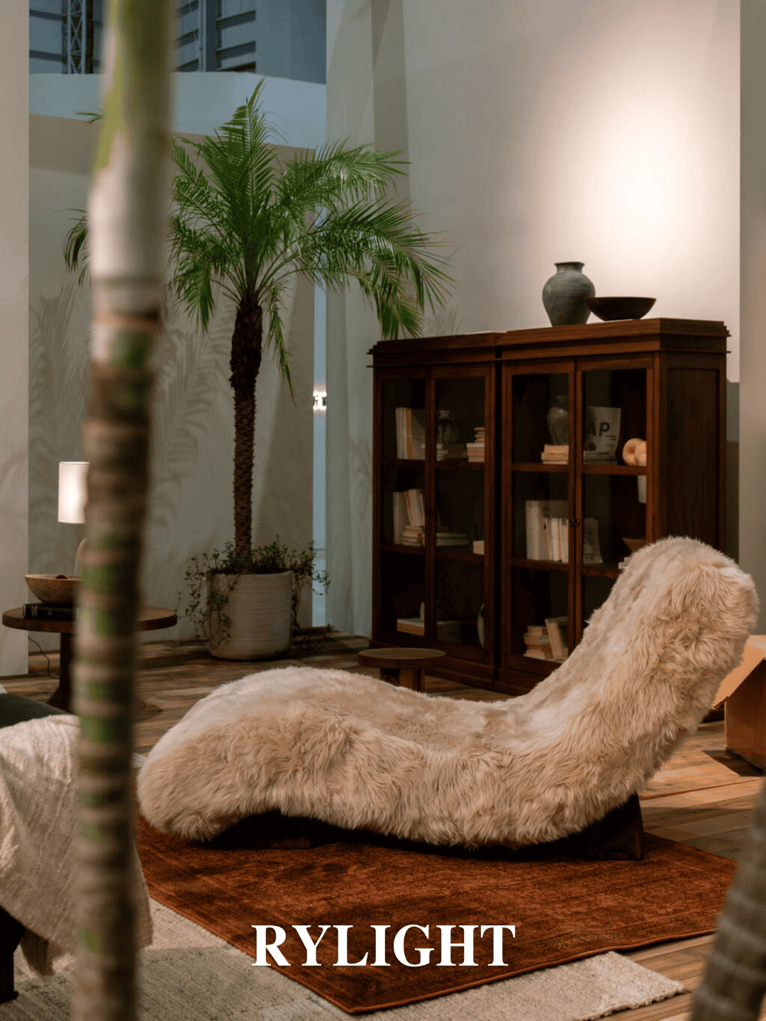 Rylight Luxury Modern Furry Plush Curved Chaise Lounge