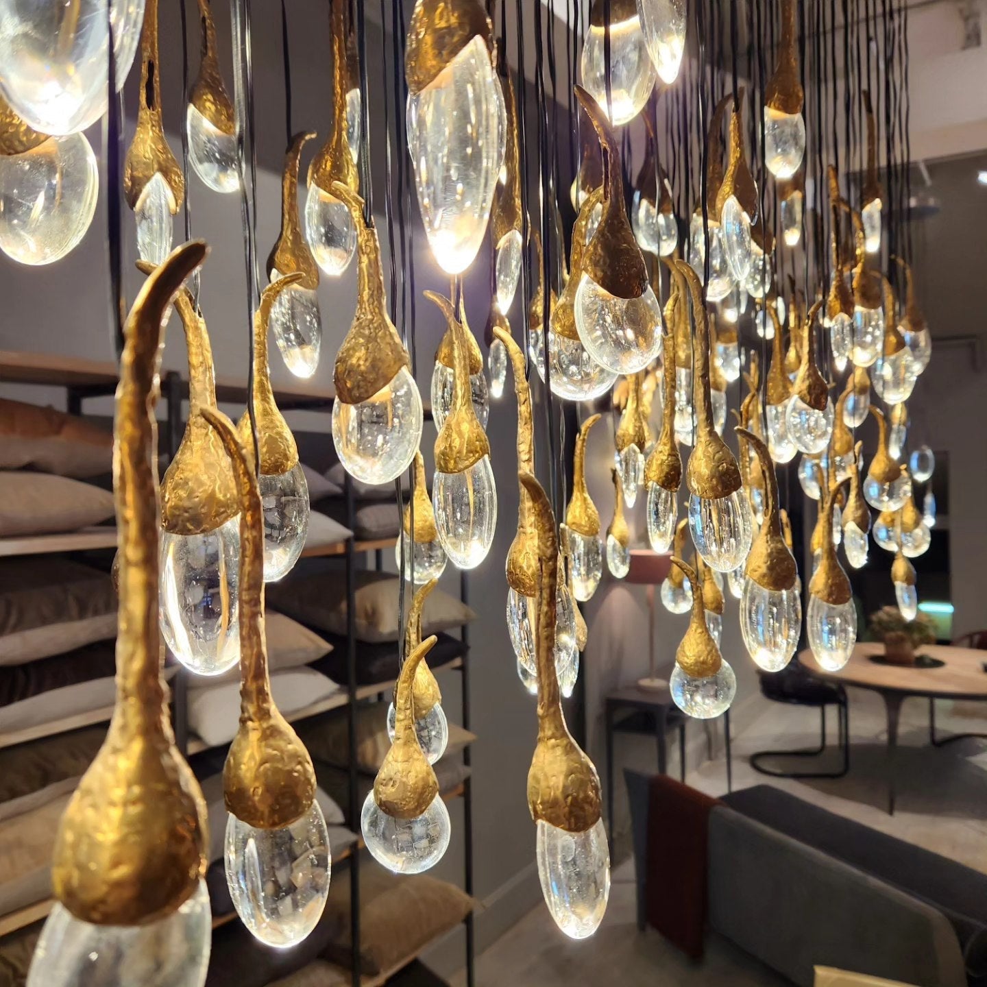 ثريا كريستالية حديثة ومبتكرة لغرفة الطعام