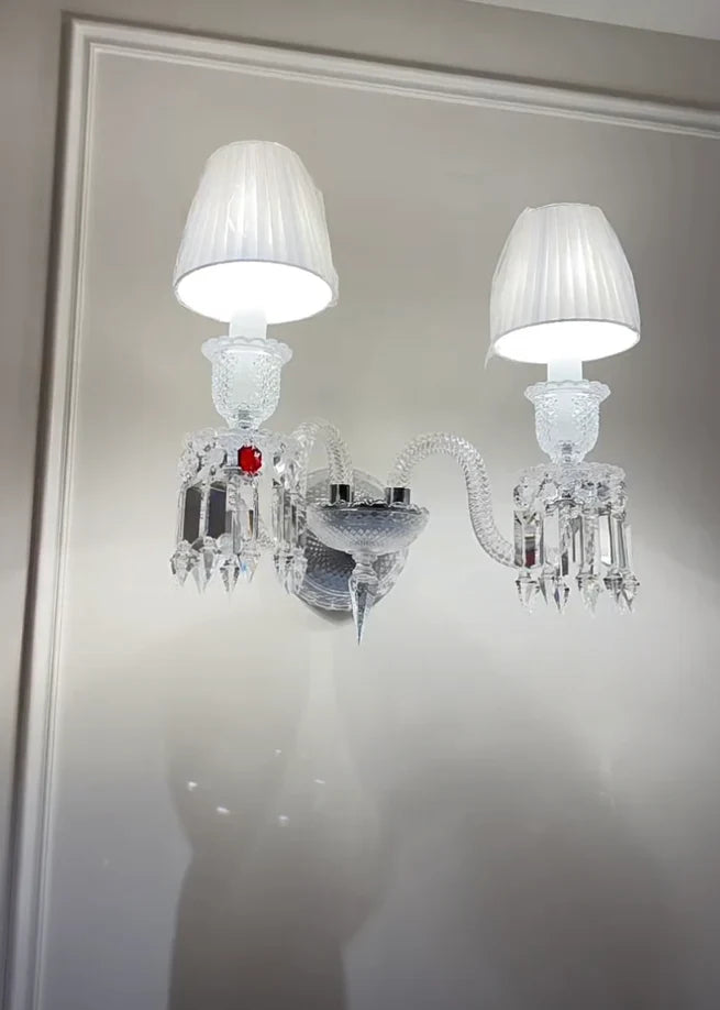 مصباح حائط كريستالي فاخر مكون من شمعتين