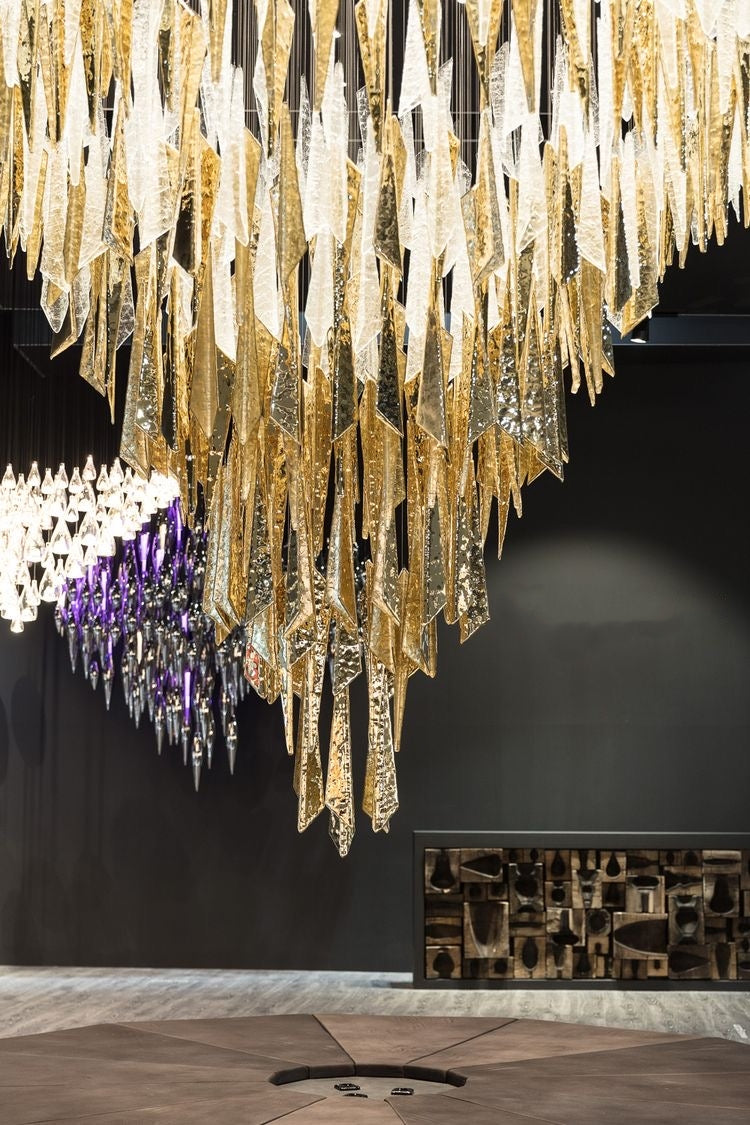 Rylight Golden Gradient Design Crystal Chandelier with Ice-like Texture