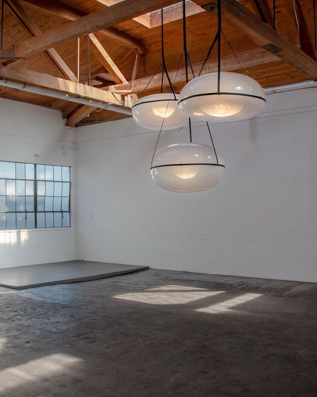 Modern Designer Recommended Elliptical Shell Pendant