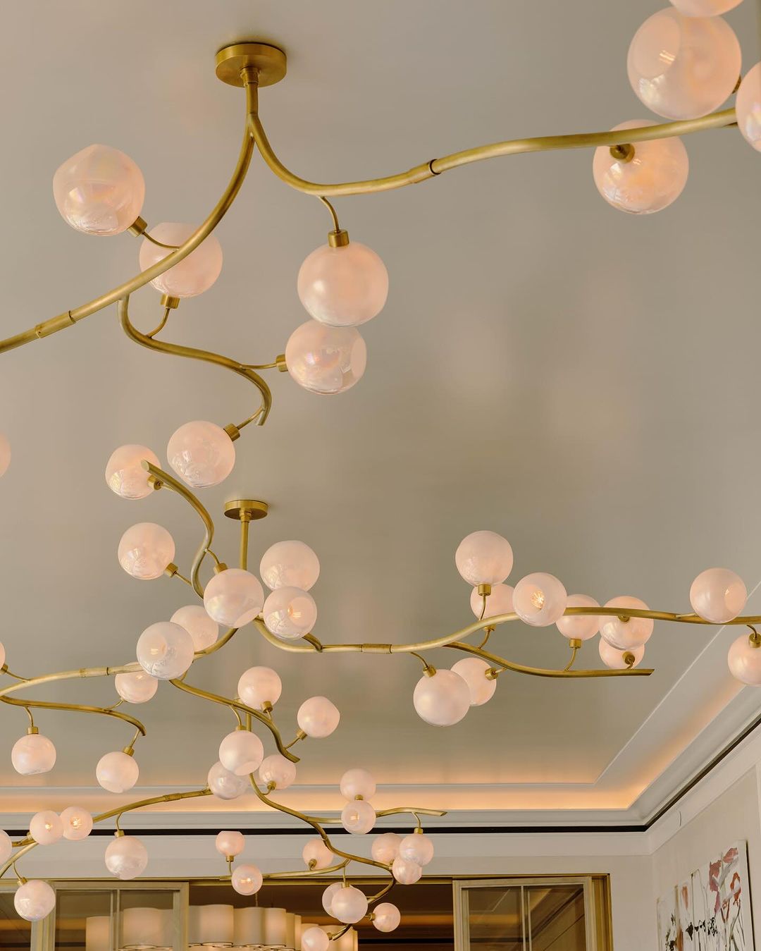 Rylight Modern Pearl-like Glass Globes Chandelier