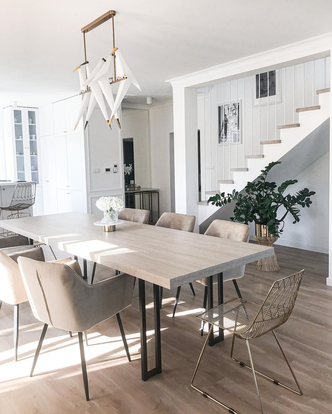 Modern Sitting Birds Pendant Light for Dining/Living Room/Staircase/Foyer