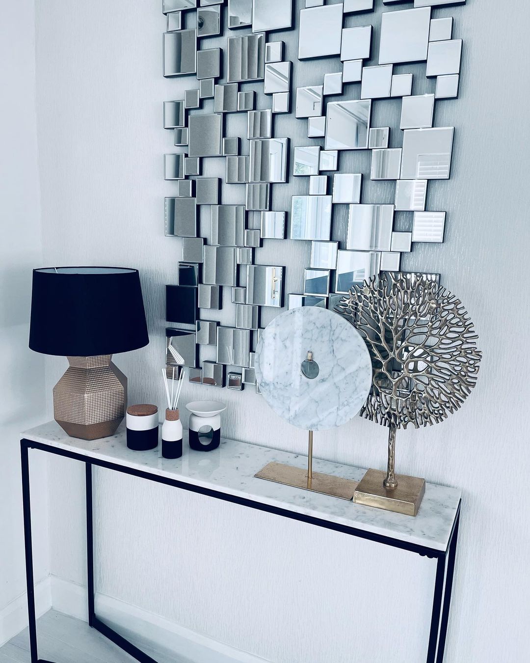 زينة حائط على شكل مرآة مربعة غير منتظمة من رايلايت