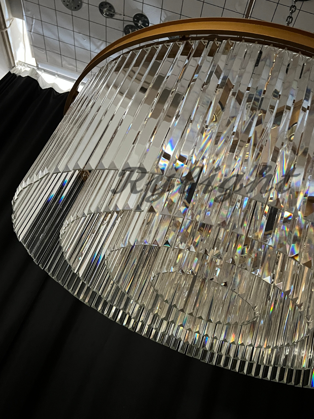 Rylight 1-laags ronde kristallen kroonluchter in messing/zwarte afwerking