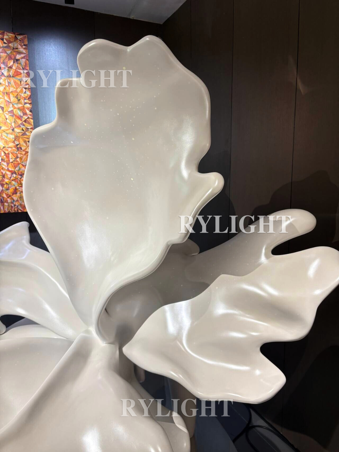 Rylight Artistic Fashion Flower Sculpture