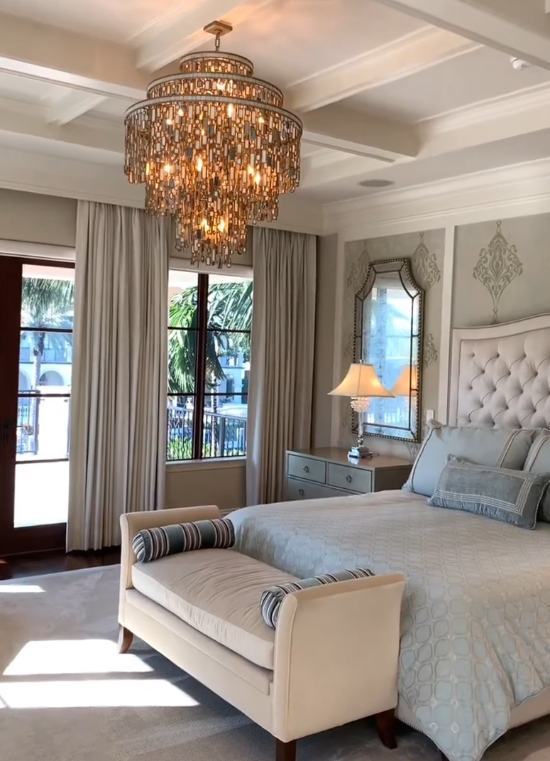 ثريا رايلايت دائرية من 6 طبقات، 7/13/19 ضوءًا، بتصميم صدفي متدرج