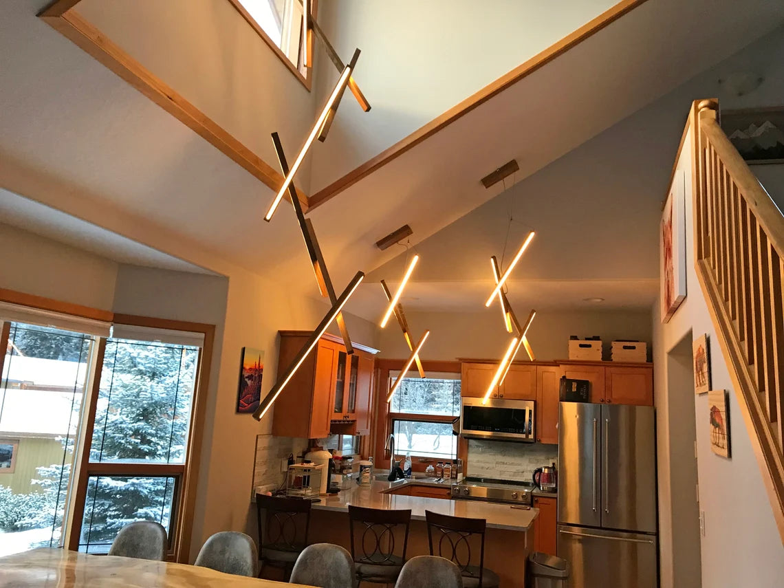 ثريا رايلايت الخشبية العمودية الطويلة