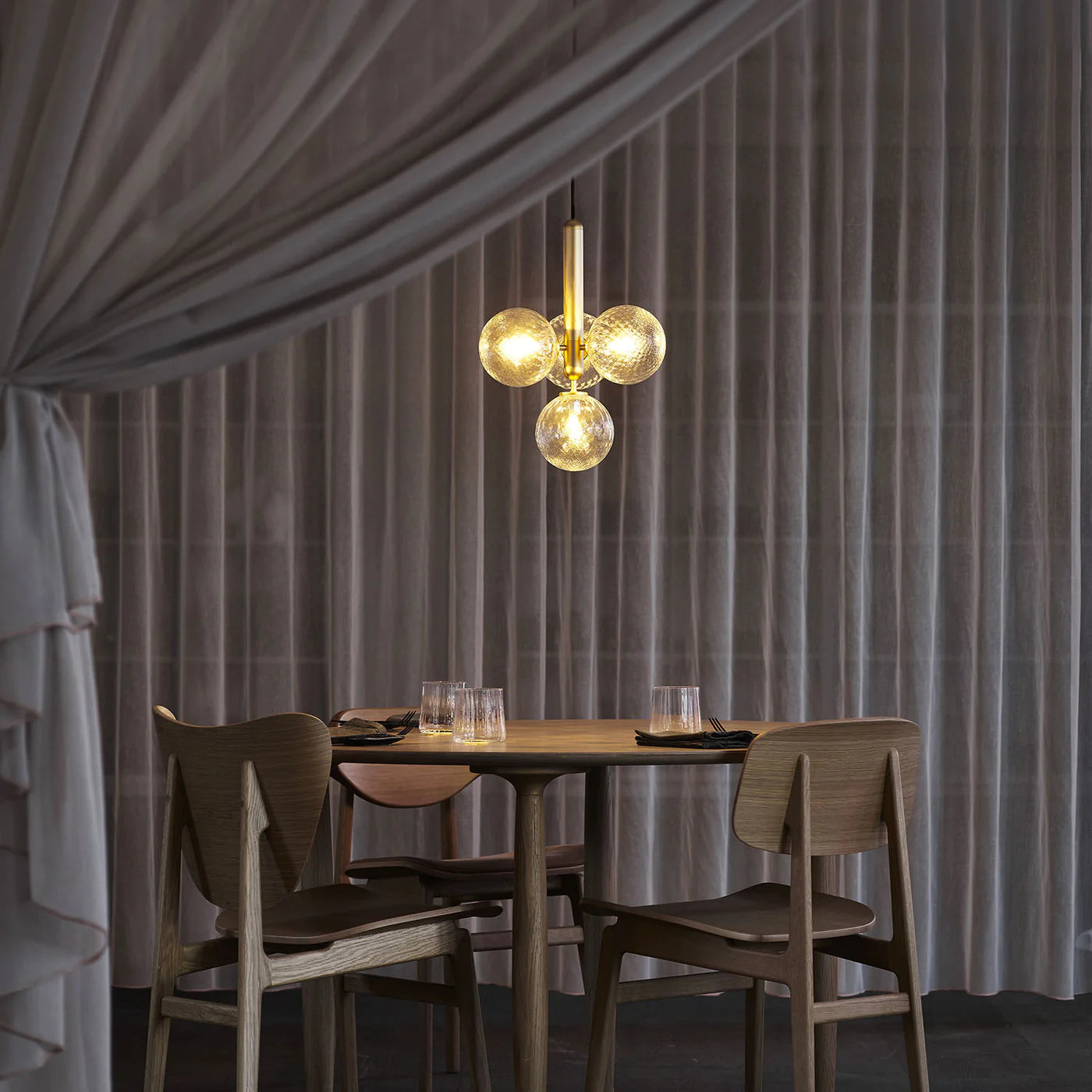 Rylight 1/3/6/13-Globes helder/wit glazen hangende kroonluchter