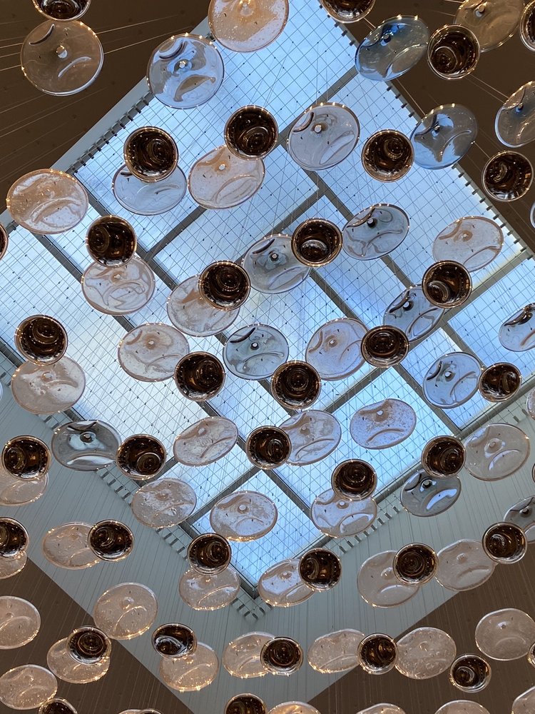 ثريا فلاينج سيرج للفنادق/المطاعم/غرف المعيشة