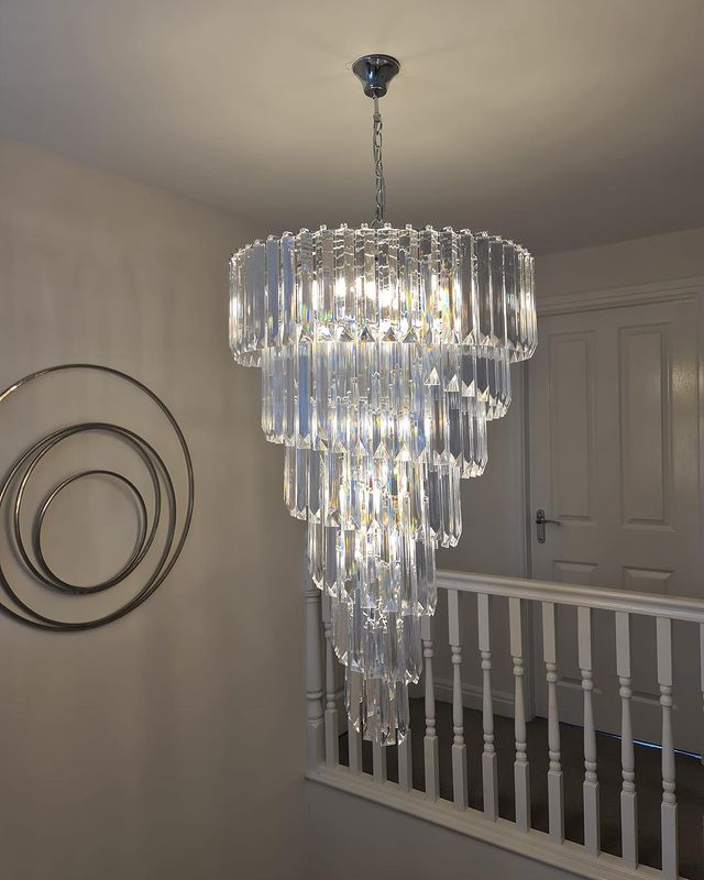 ثريا كريستالية حلزونية متعددة الطبقات من رايلايت