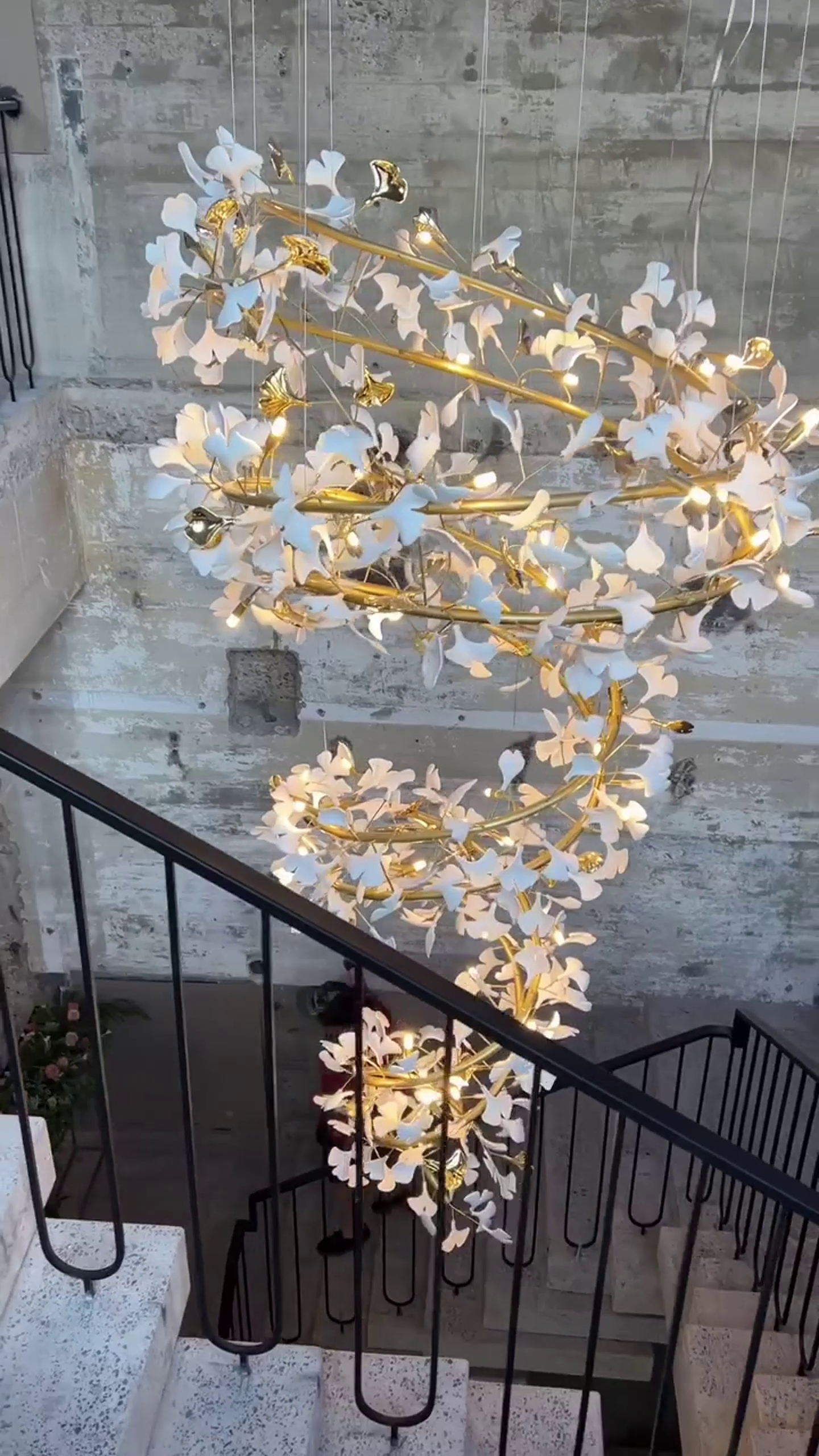 Rylight Spiral Ginkgo Chandelier