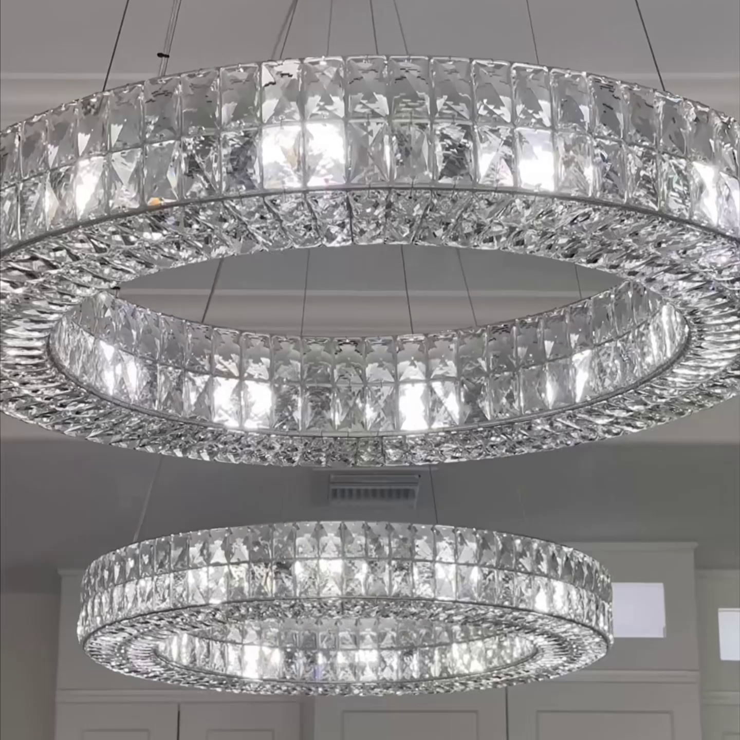 Rylight 1-Ring Luxury Crystal Chandelier