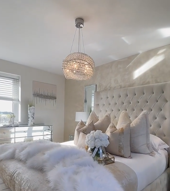 Rylight 6/8-lichts ronde kristallen kroonluchter in goud/chroom afwerking