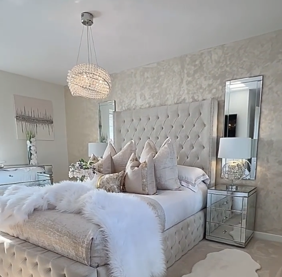 Rylight 6/8-lichts ronde kristallen kroonluchter in goud/chroom afwerking