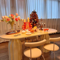 Rylight Franse crèmekleurige ovale/ronde schelpvormige eettafel 