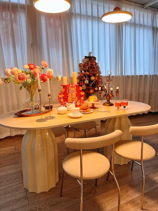 Rylight Franse crèmekleurige ovale/ronde schelpvormige eettafel 