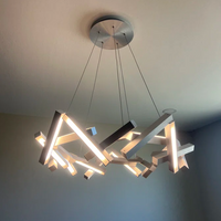 Moderne ronde/lineaire geometrische aluminium LED-kroonluchter 