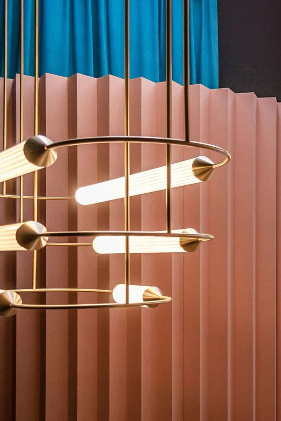ثريا LED أفقية كبيرة الحجم من Rylight مكونة من 1/3 طبقات من النحاس الأصفر