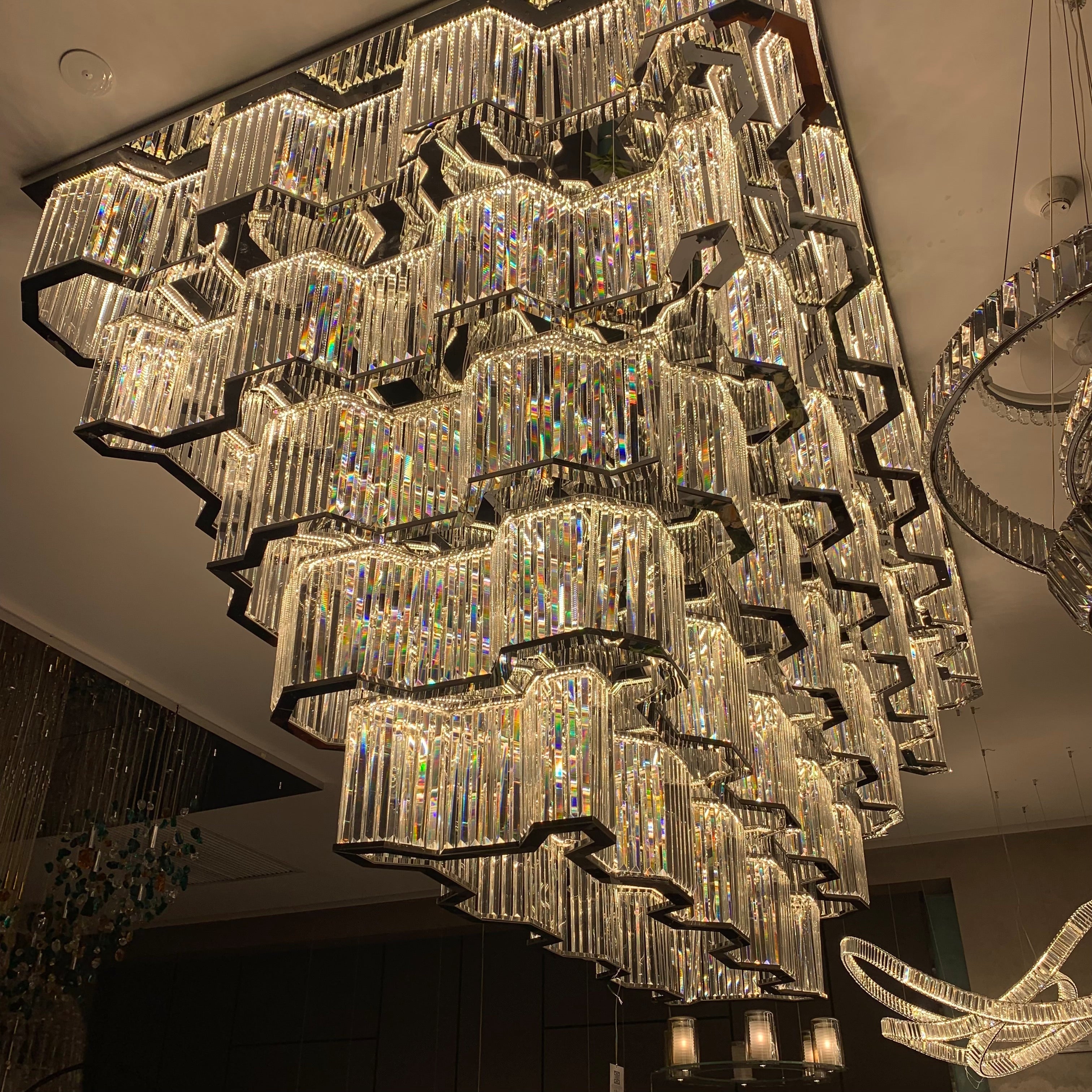 Moderne plafondlamp/kroonluchter met chromen afwerking voor hal/hotellobby/eetkamer