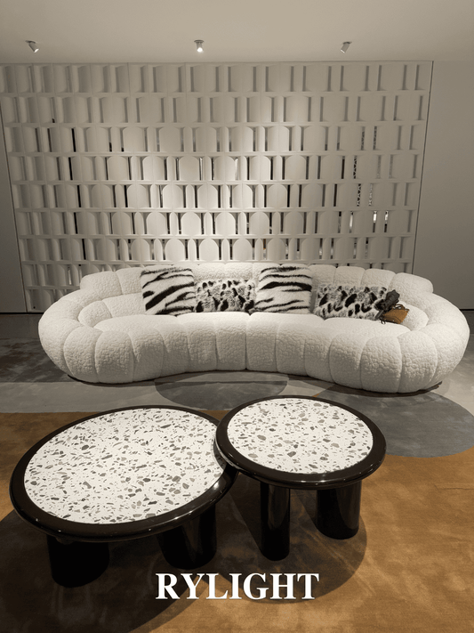 Rylight stijlvolle, wolkachtige, getextureerde bouclé stoffen gebogen bank 