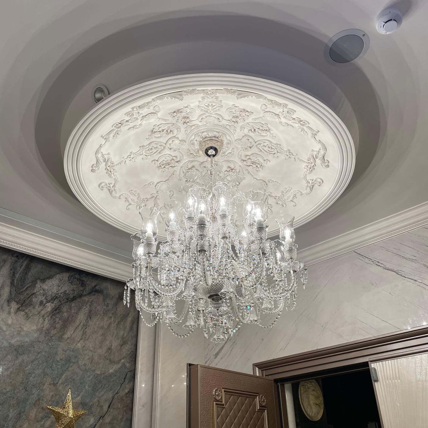 رايلايت 12/30-ثريا كريستالية بإضاءة شمعة