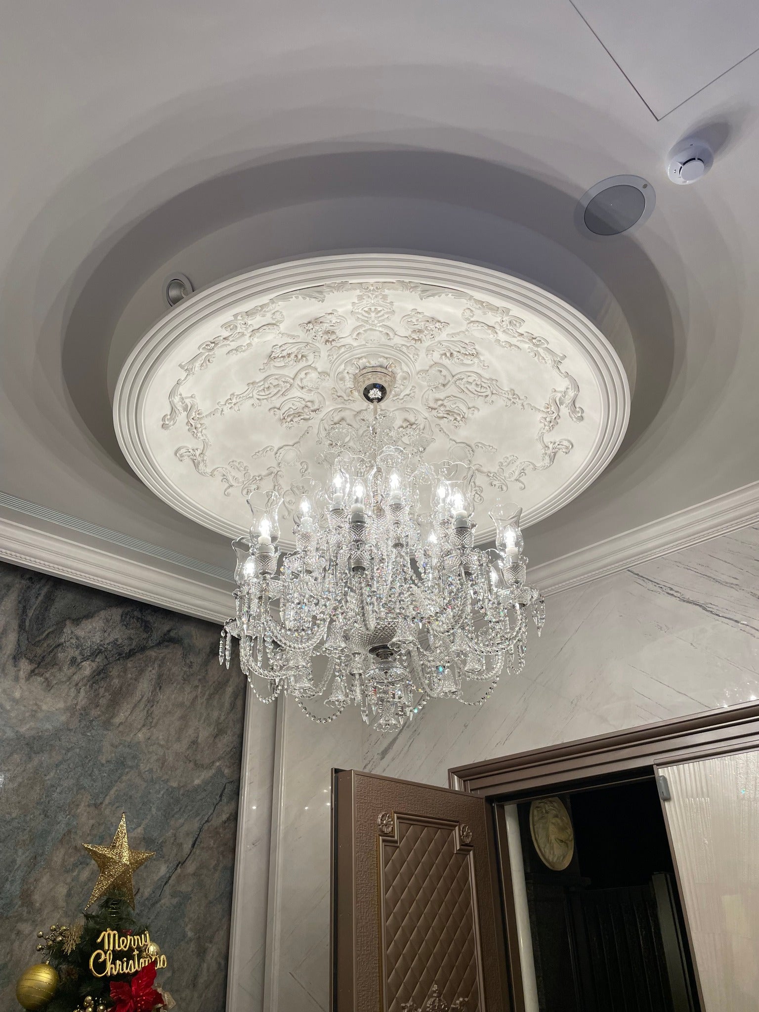 رايلايت 12/30-ثريا كريستالية بإضاءة شمعة