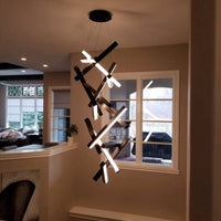 Moderne verticale geometrische aluminium hanglamp voor trap/hal/hoog plafond 