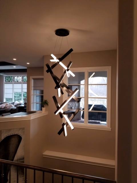 Moderne verticale geometrische aluminium hanglamp voor trap/hal/hoog plafond 