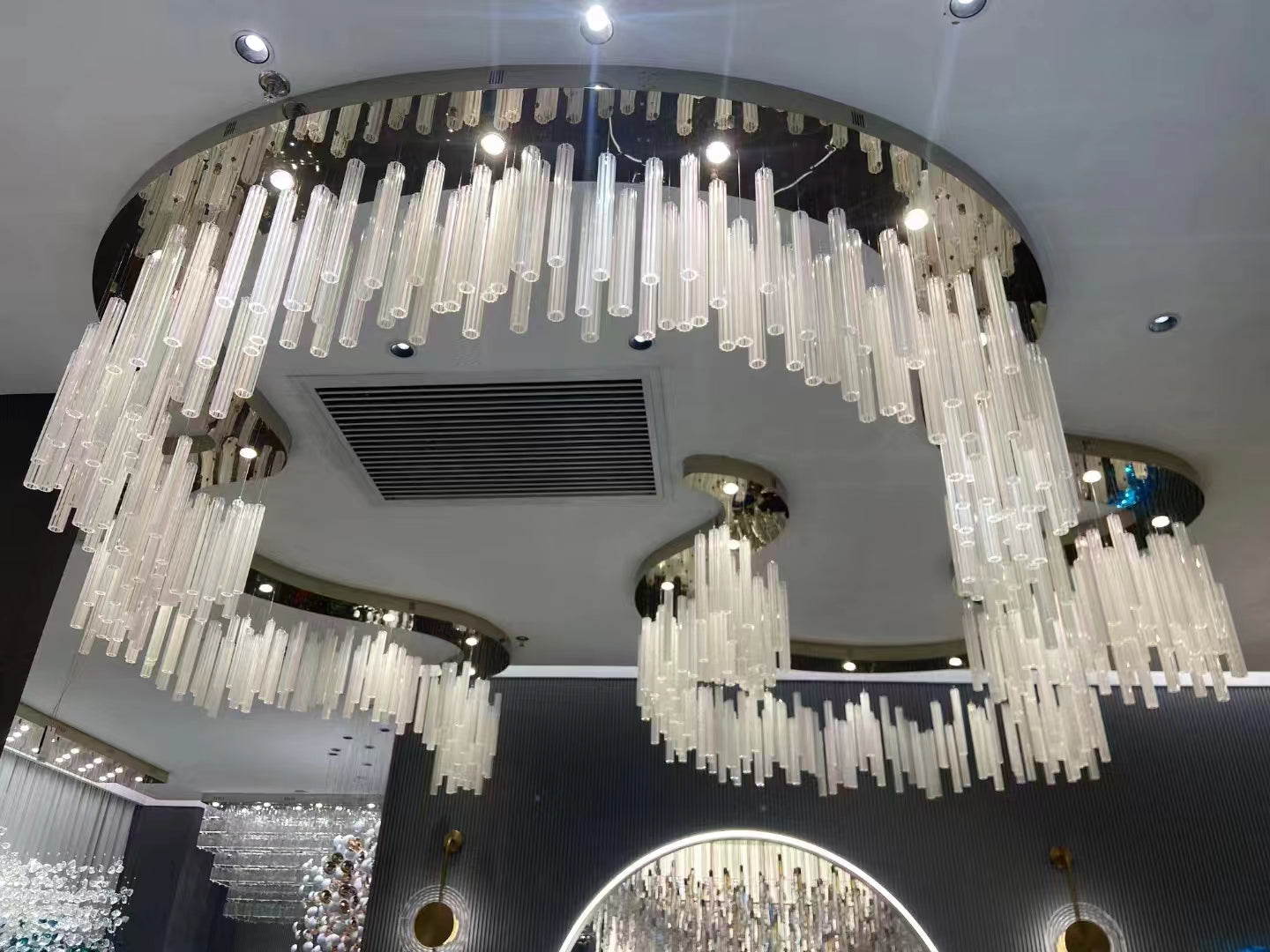 Moderne onregelmatige zwevende holle glazen cilinderkroonluchter voor woonkamer/hotel/restaurant 