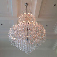 Extra grote kroonluchter met meerdere lagen in chroom/goudkleurige afwerking