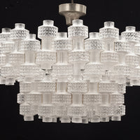 ثريا زجاجية منقوشة بشكل معقد من Rylight بطبقة 1/2