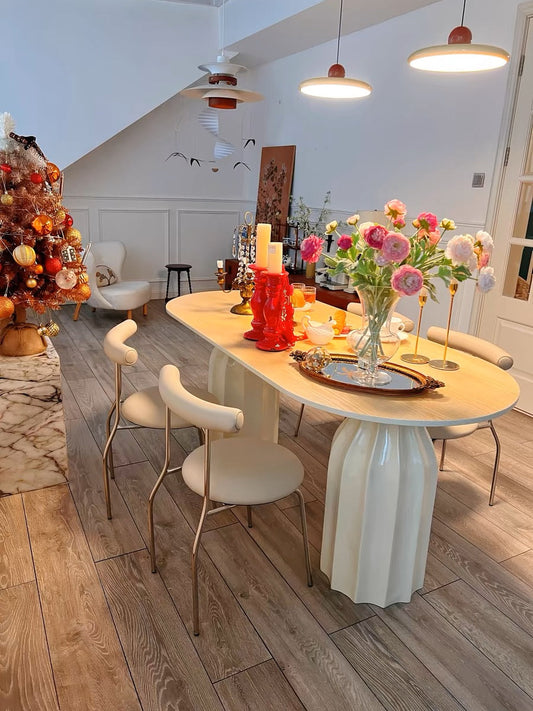 Rylight Franse crèmekleurige ovale/ronde schelpvormige eettafel 