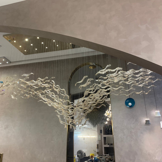 Moderne creatieve luxe meeuwvormige zwevende bladerenkroonluchter voor keukeneiland/eetkamer