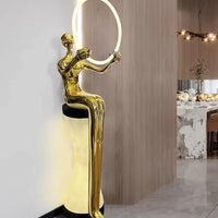 مصباح أرضي على شكل تمثال رجل جالس من رايلايت