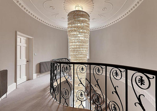 ثريا كريستالية طويلة للغاية تشبه قطرة المطر من رايلايت