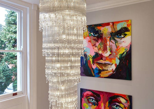 ثريا كريستالية طويلة للغاية تشبه قطرة المطر من رايلايت