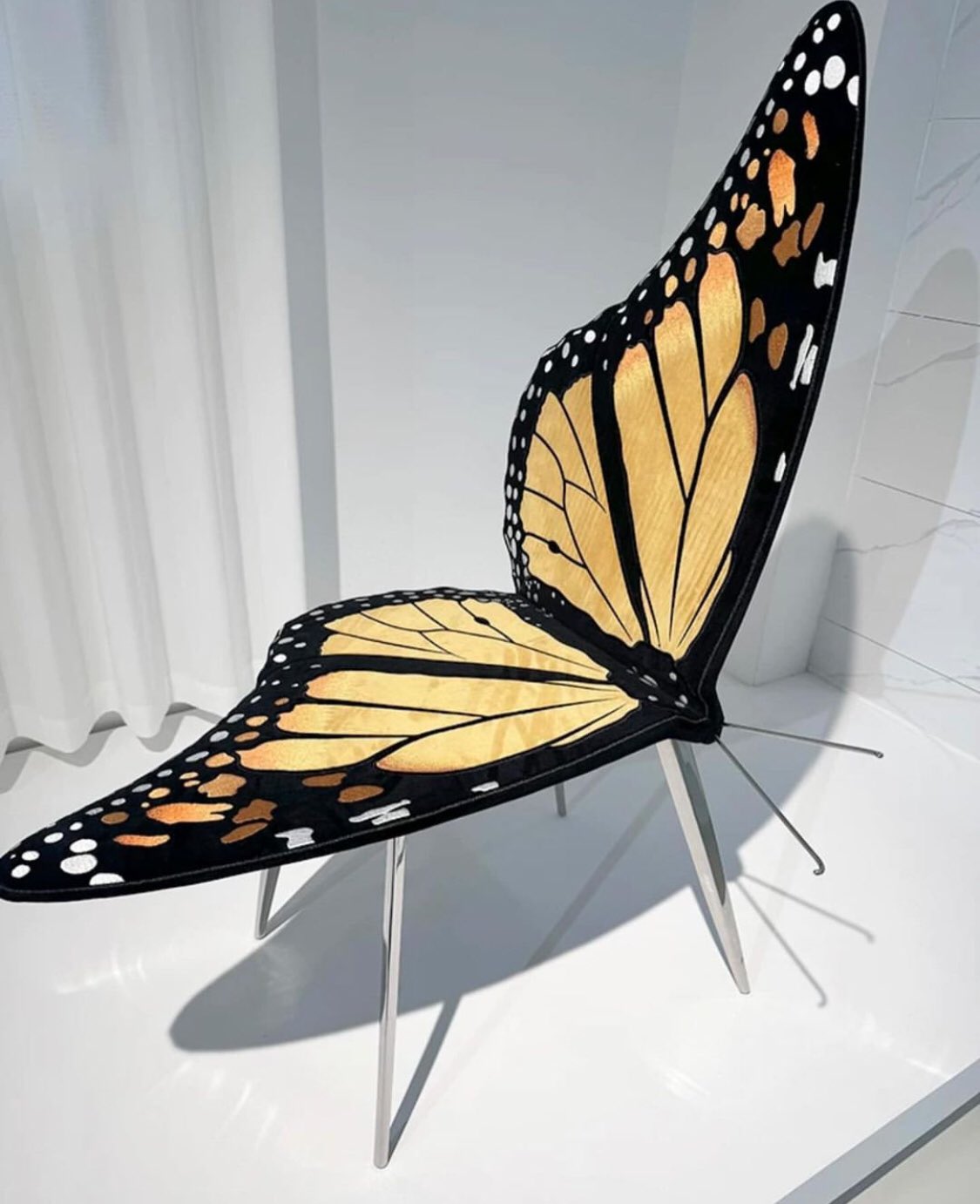 Rylight Art Design Butterfly Chair