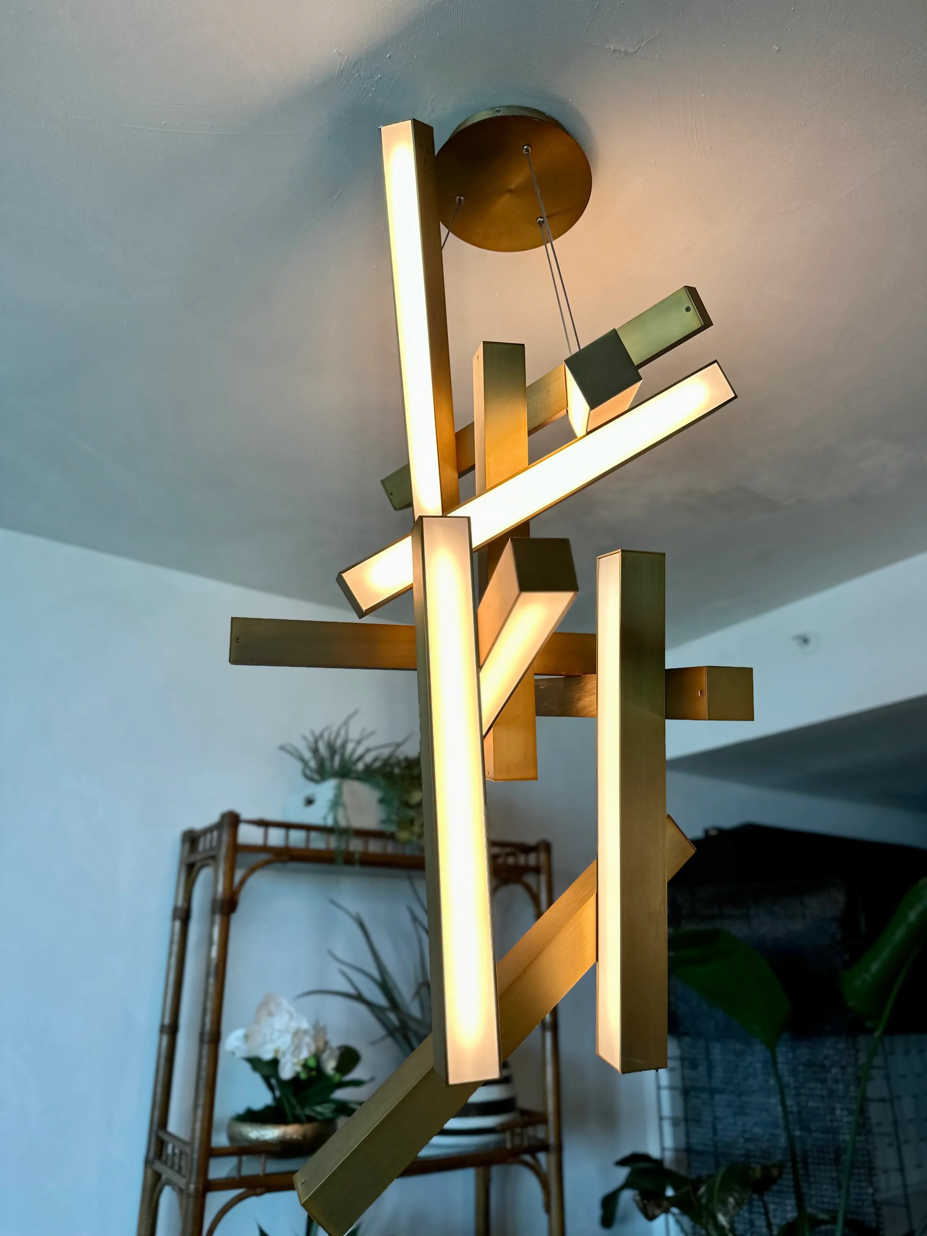 Moderne verticale geometrische aluminium hanglamp voor trap/hal/hoog plafond 