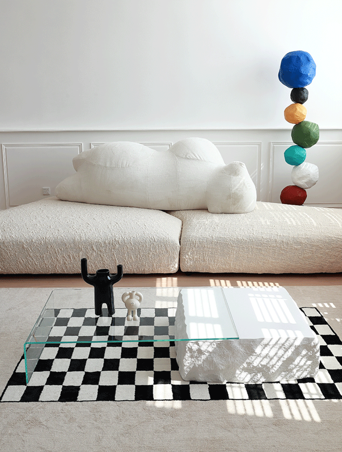 طاولة قهوة حجرية بتصميم فني من رايلايت، سطح زجاجي شفاف