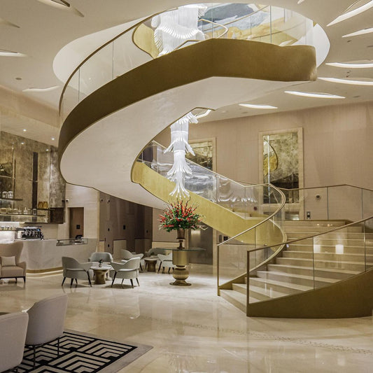 Luxe kroonluchter met palmboomglasstaven voor hotels, restaurants, villa's en trappenhuizen