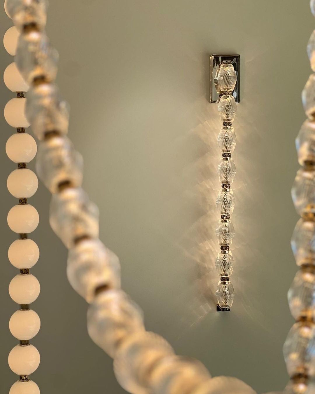 Modern Luxury Neckalce Crystal Wall Sconce