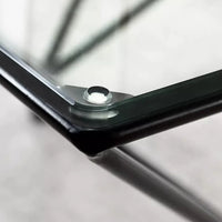 طاولة قهوة حديثة ومبتكرة من الزجاج المقسّى