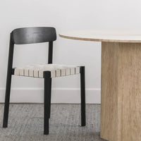 طاولة طعام من الترافرتين الفرنسي