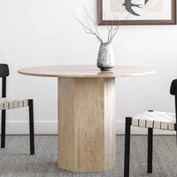 طاولة طعام من الترافرتين الفرنسي