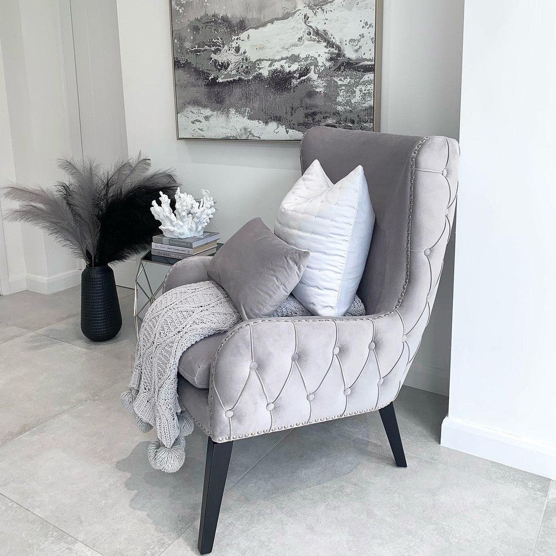 كراسي طعام حديثة وبسيطة